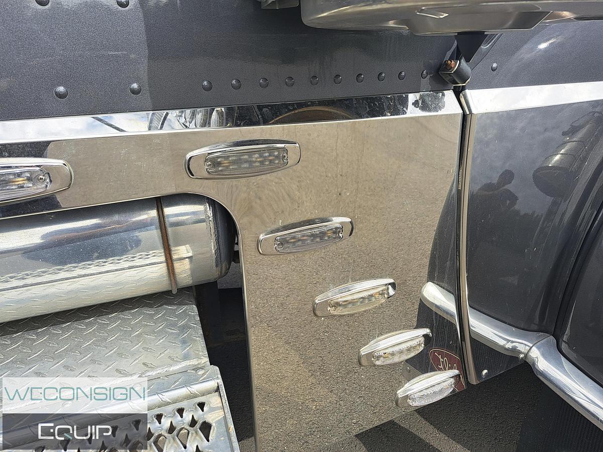 Used 2022 Peterbilt 389