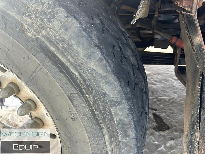 Used 2004 Kenworth T800 Picker Truck