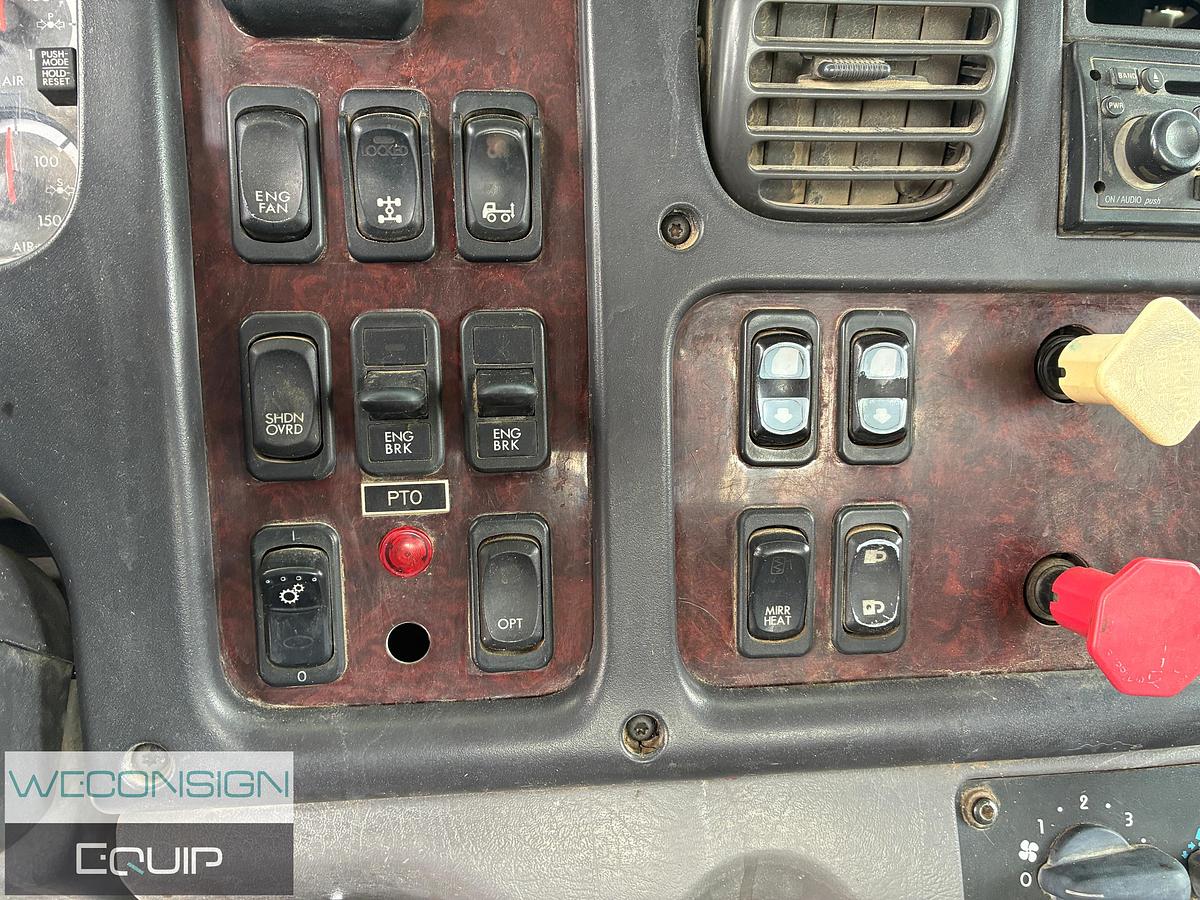 Used 2007 Freightliner M2 Picker Truck