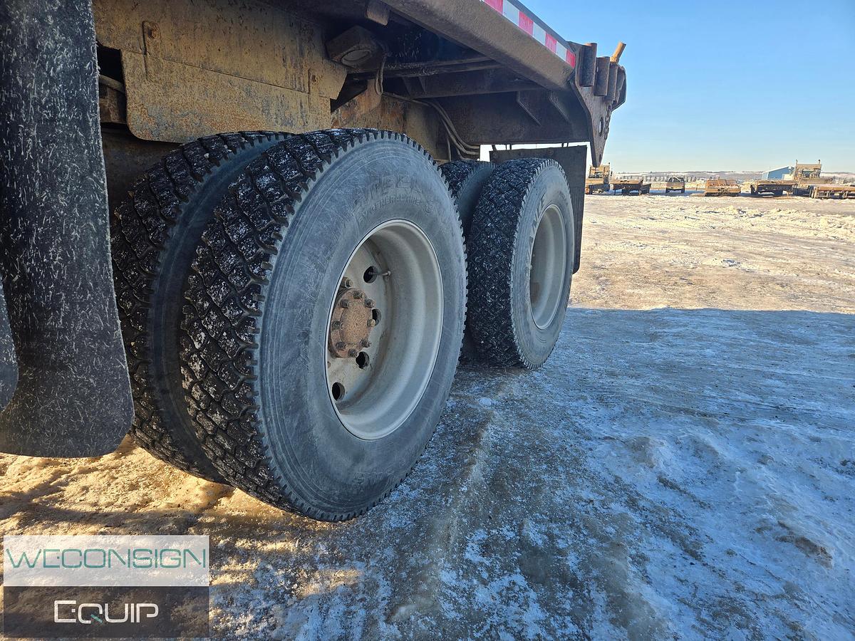 Used 2006 Kenworth C500B Bed Truck