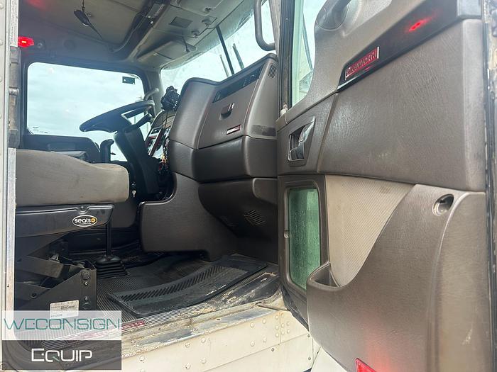 Used 2012 Kenworth T800 DOT Vacuum