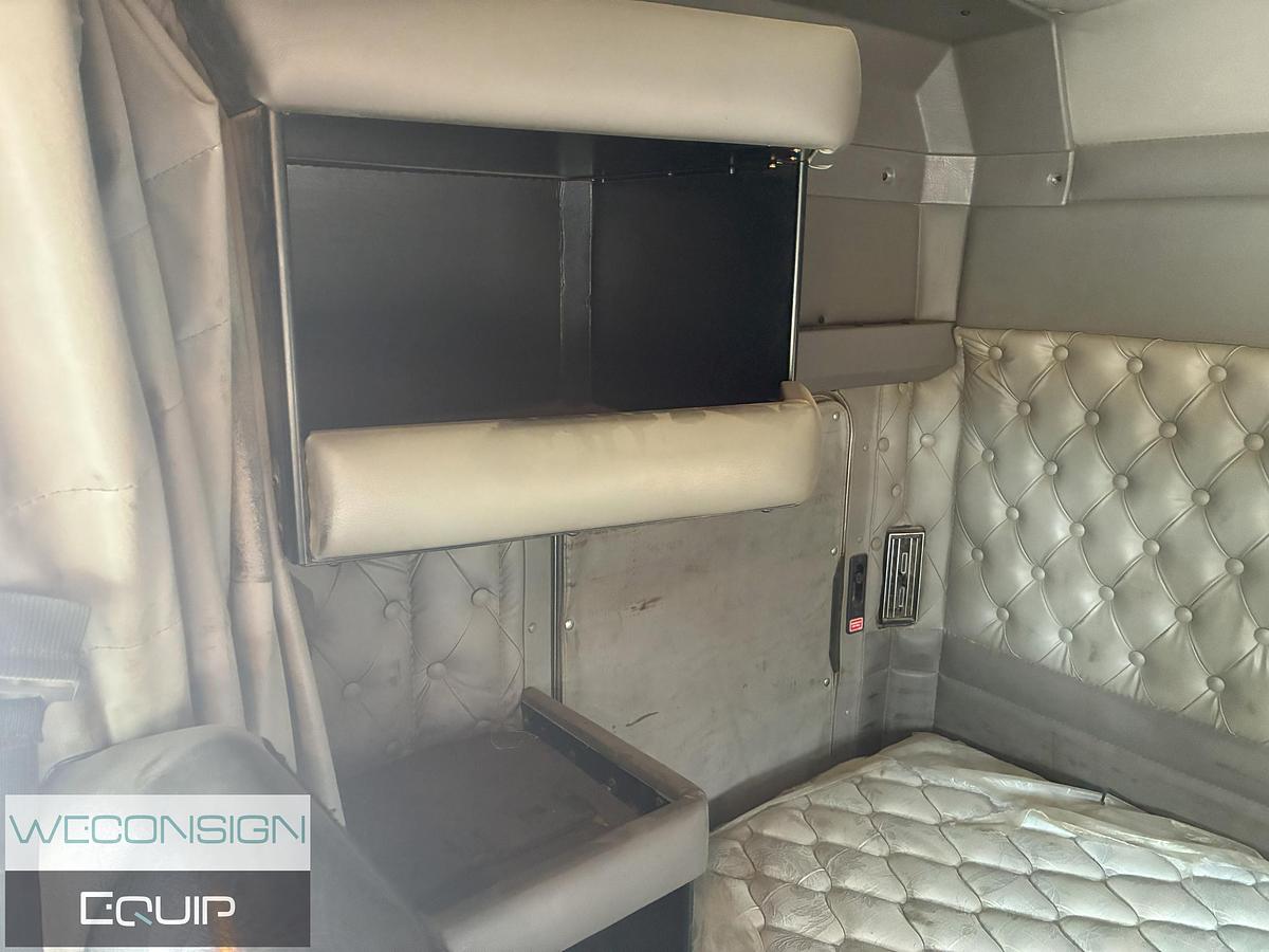 Used 2010 Kenworth SMV01