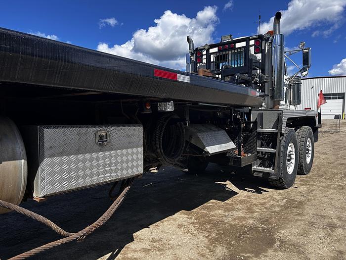 Used 2013 Western Star 6900XD Bed/Deck Truck