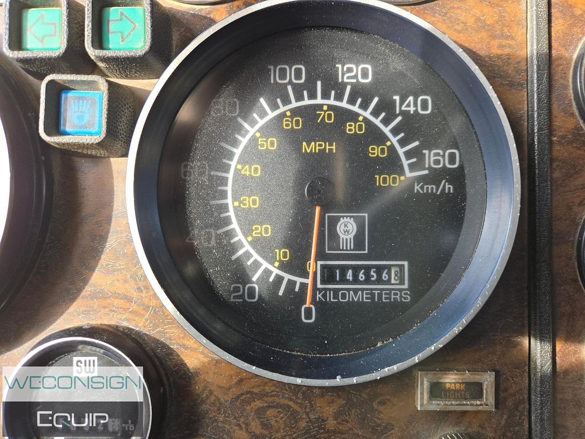 Used 1988 Kenworth T800 TA Water Truck