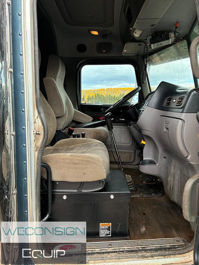 Used 2014 Peterbilt 367 Dump Truck