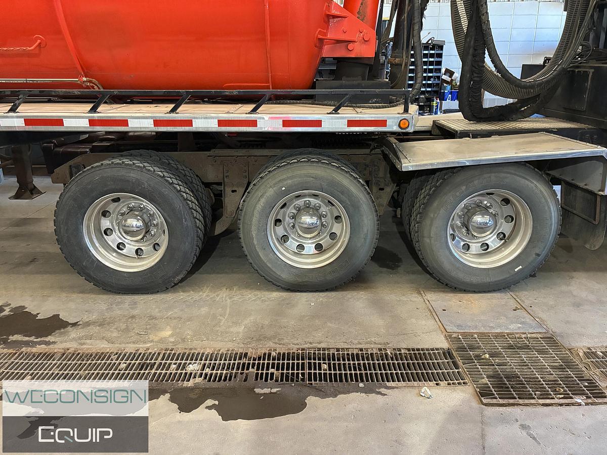 Used 2012 Kenworth T800 Tandem Tri Semi Vac Truck & Trailer