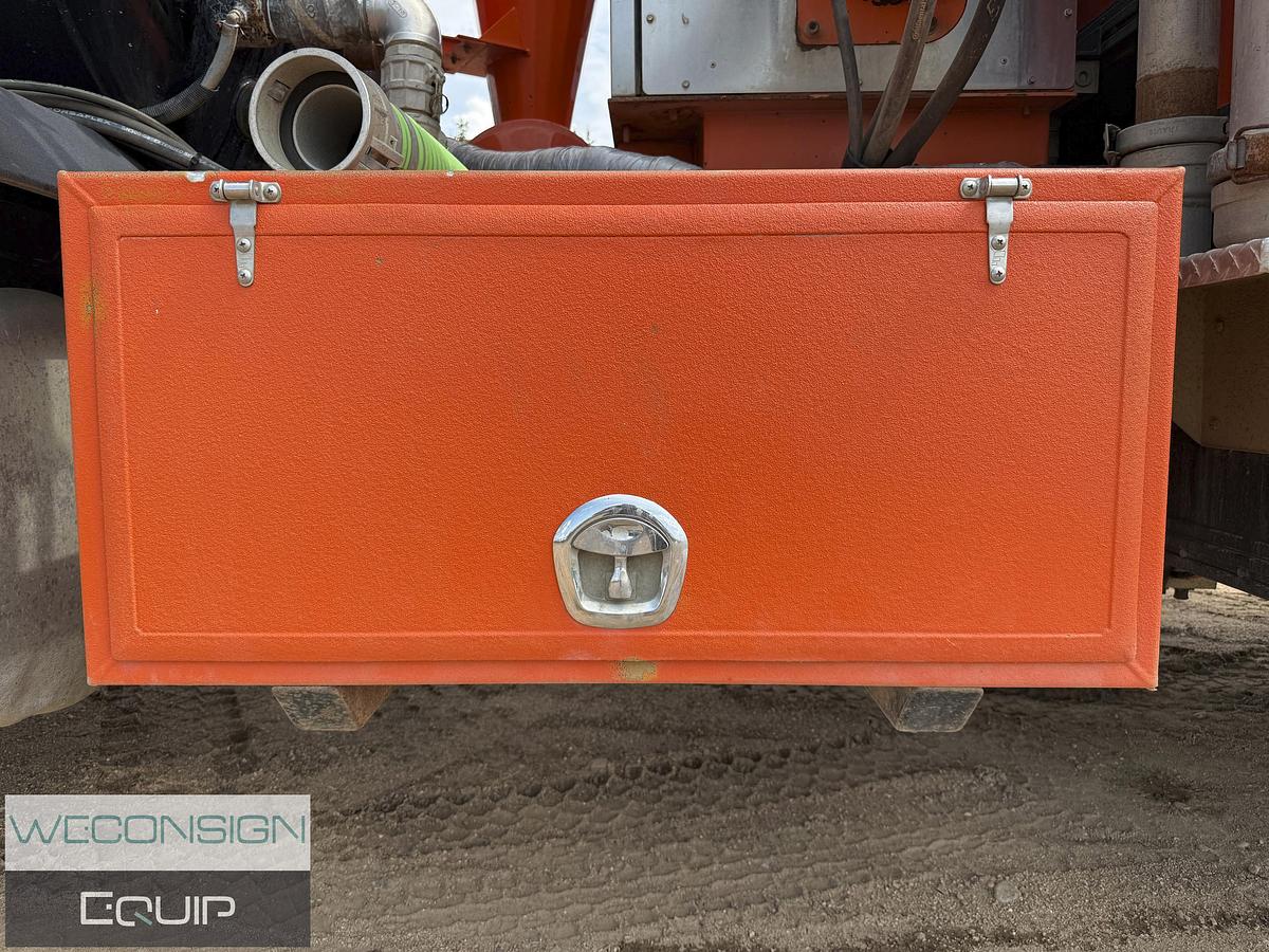 Used 2017 Peterbilt Single Axle Hydrovac