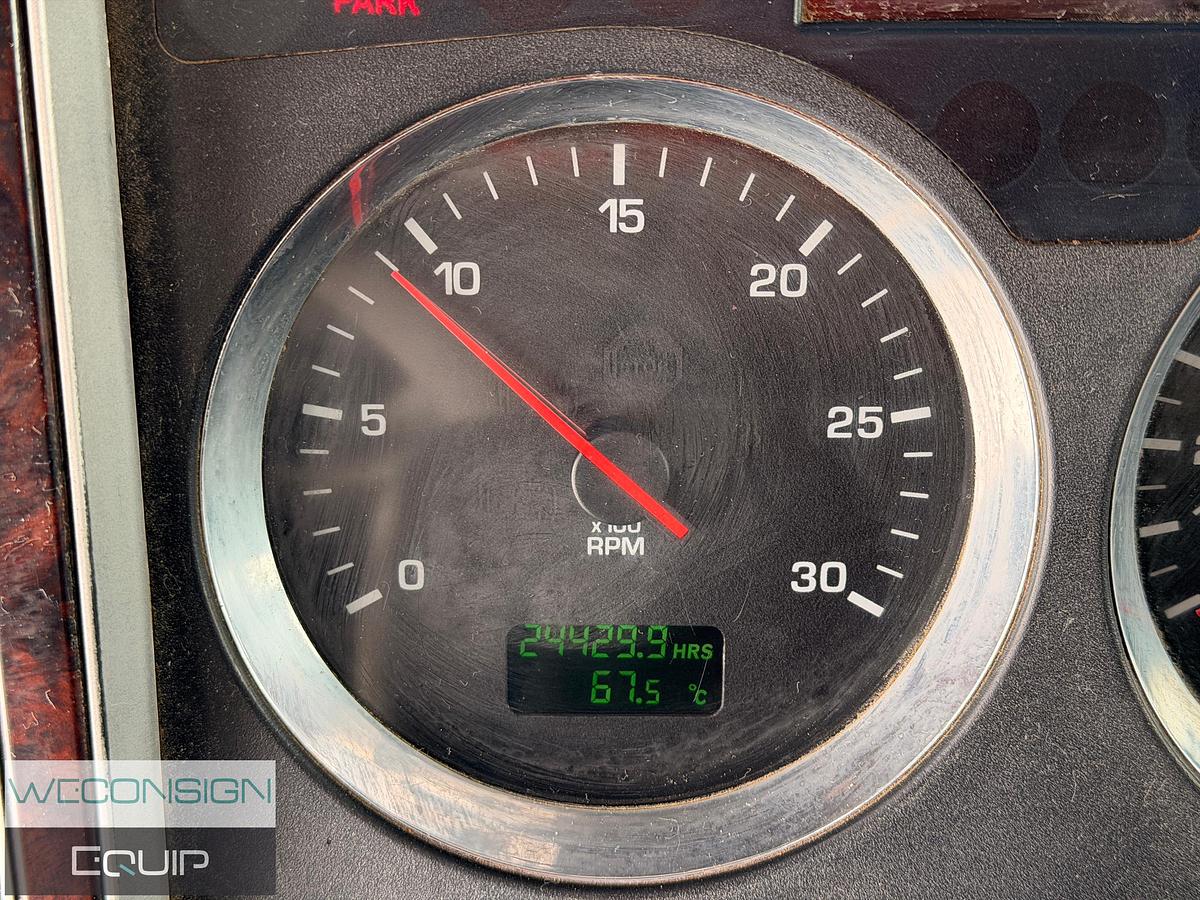 Used 2015 Kenworth T800 Tri Drive Winch Truck