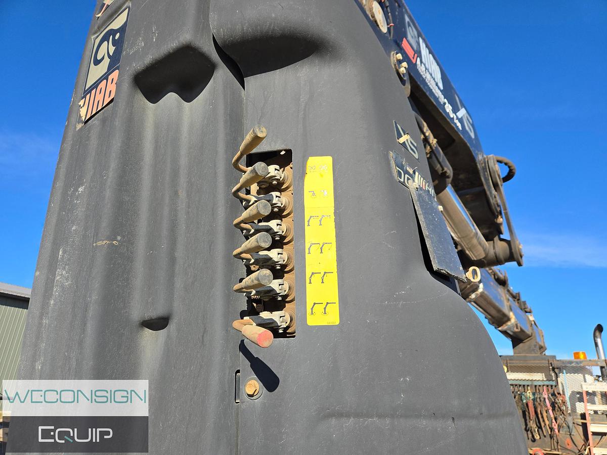 Used 2009 Freightliner FLD120SD Picker Truck