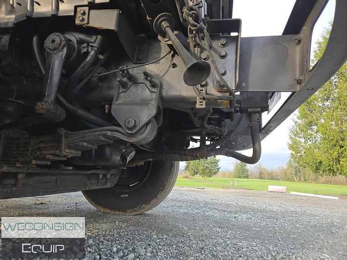 Used 2016 International 7400SBA Sander/ Dump Truck