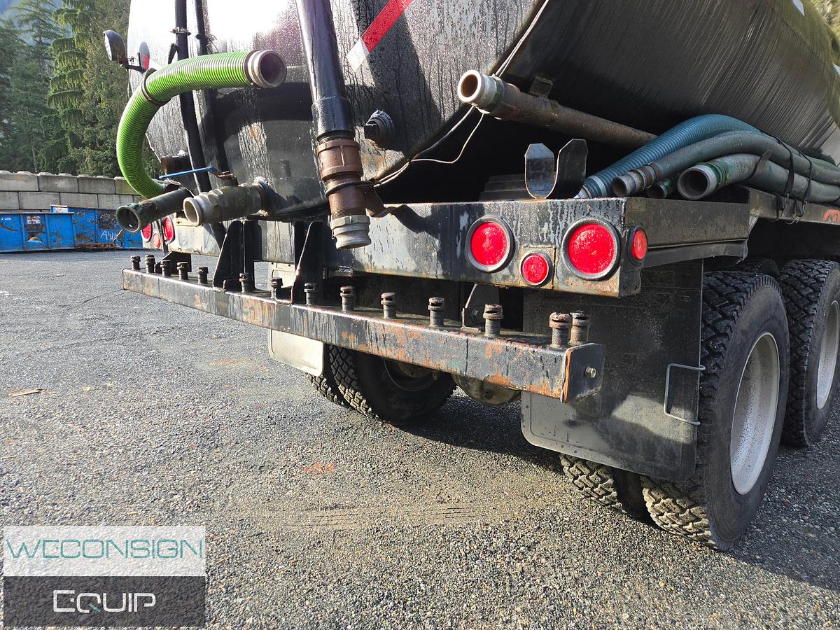 Used 1988 Kenworth T800 TA Water Truck