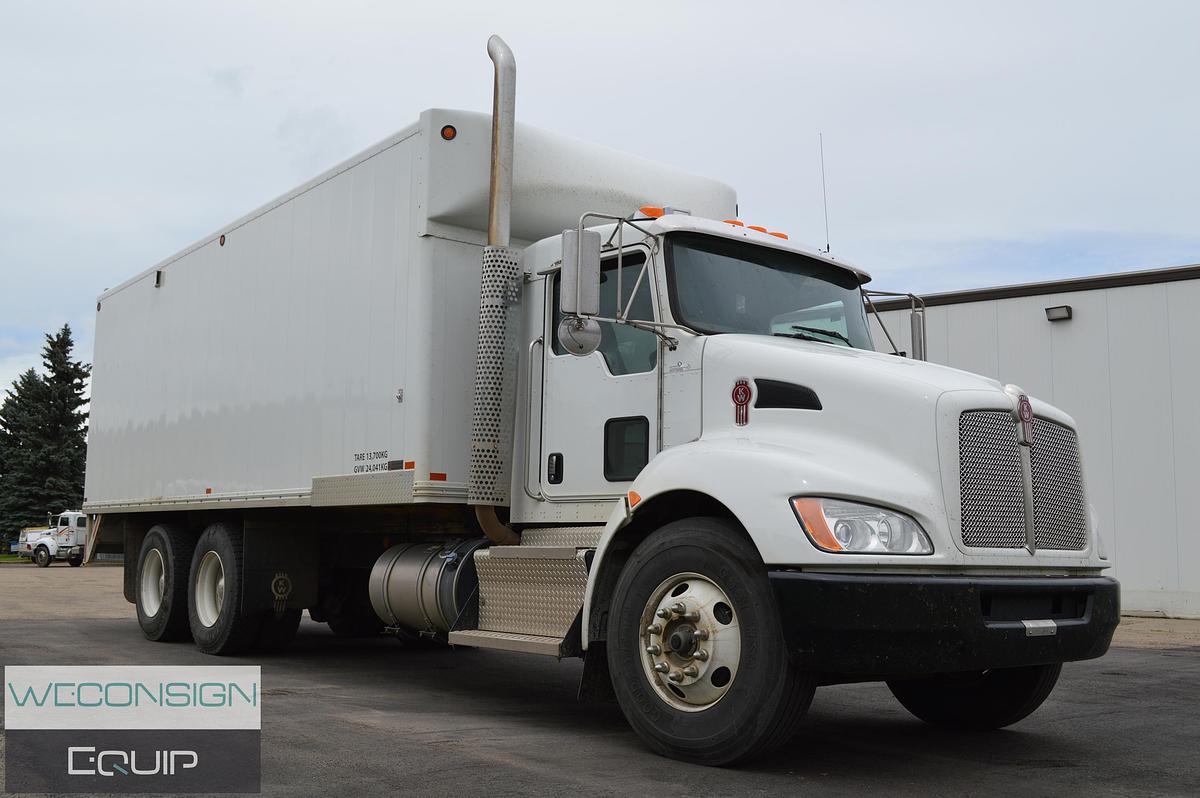Used 2015 Kenworth T370 Van Truck