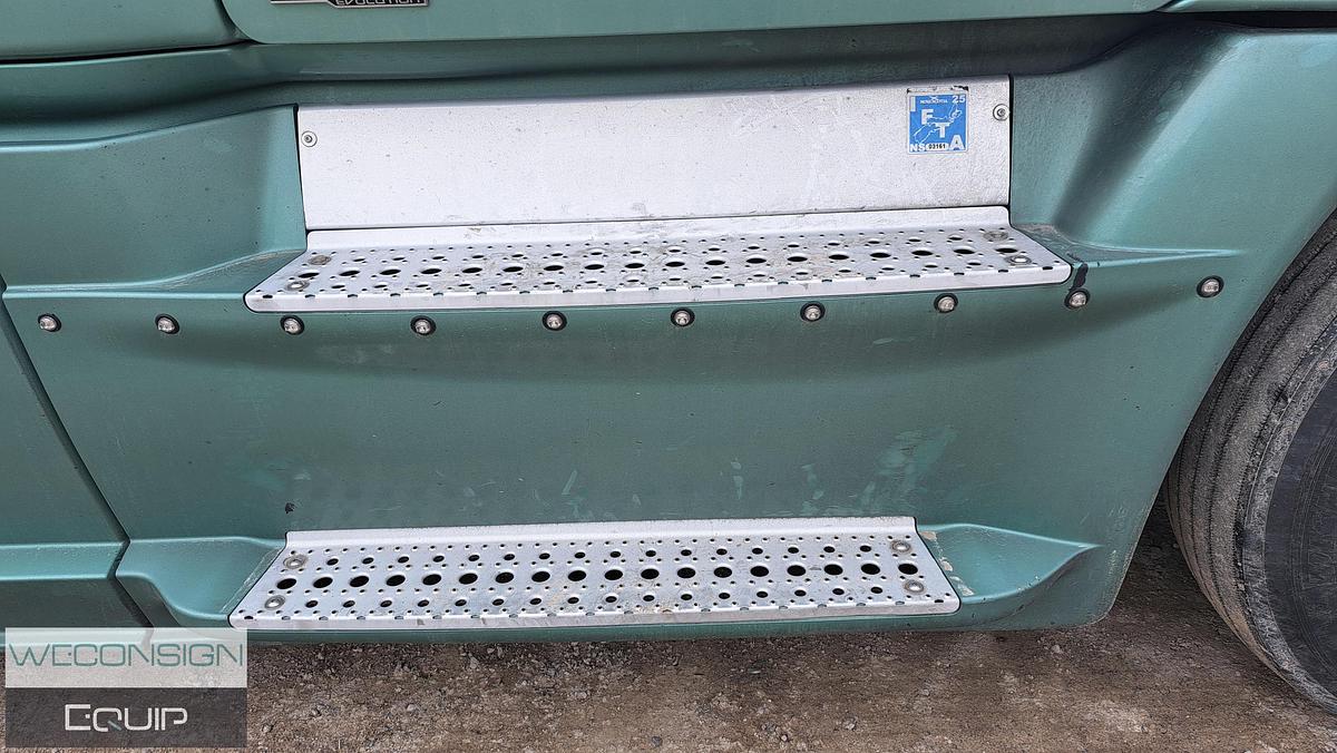 Used 2016 Freightliner Cascadia 125 Evolution Sleeper Truck Tractor