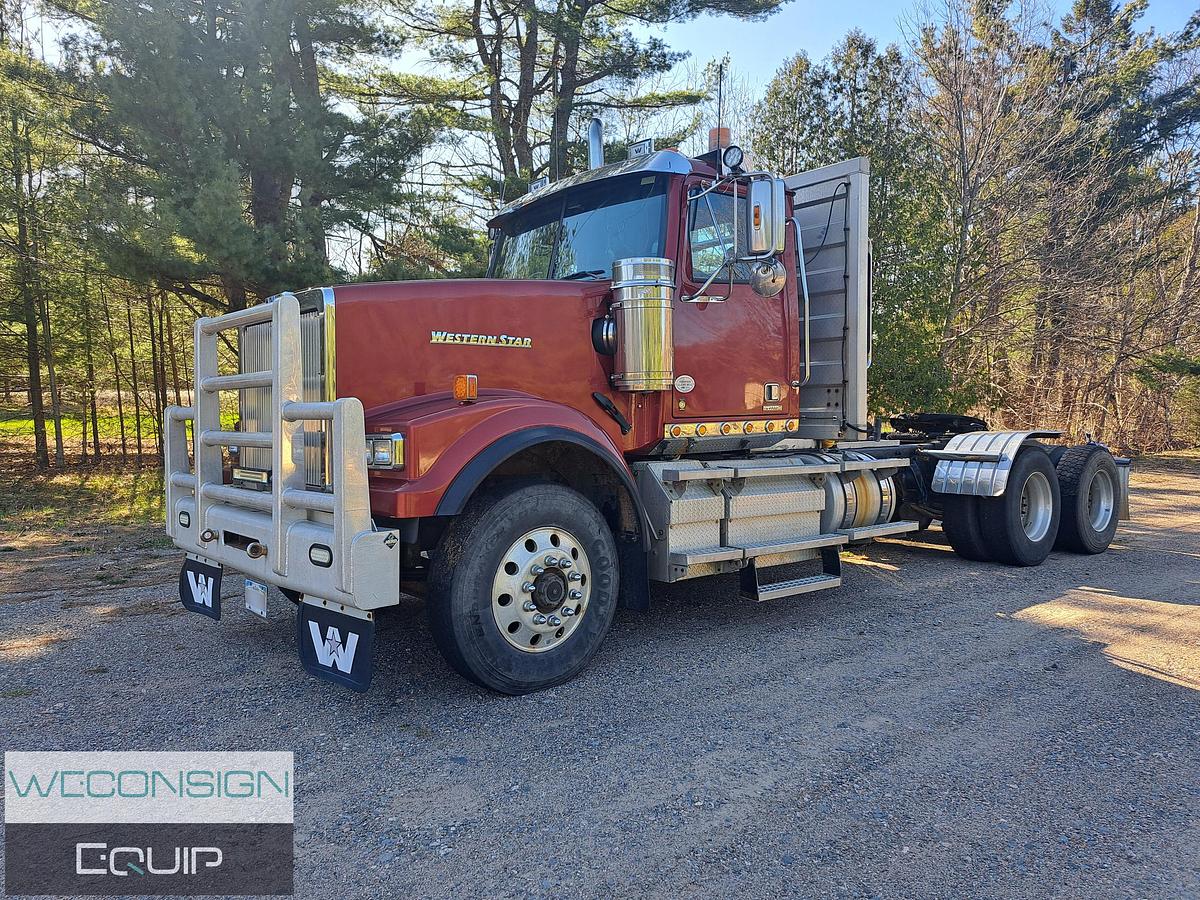 Used 2017 Western Star 4900SF