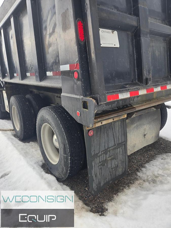 Used 2002 Peterbilt 378 Dump Truck