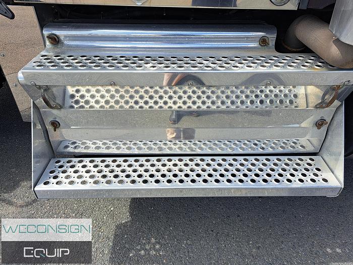 Used 2020 Kenworth W900L HWY Truck Tractor