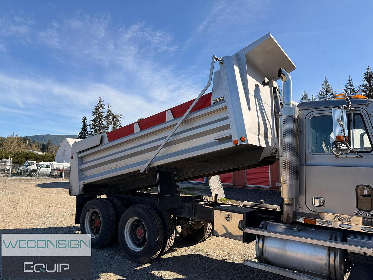 Used 1995 Mack CL713 TA Dump Truck