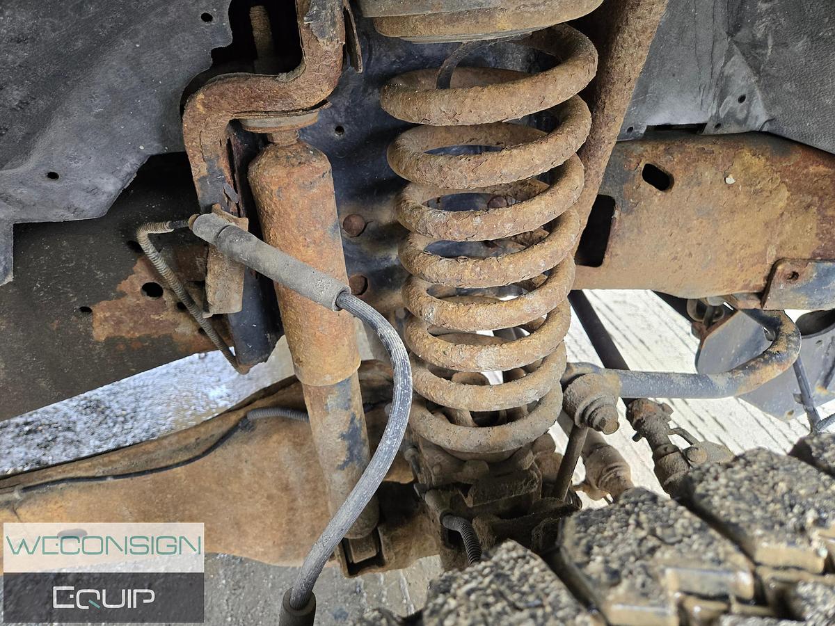 Used 2006 Ford F450 XL Flat Deck Knuckle Boom Truck