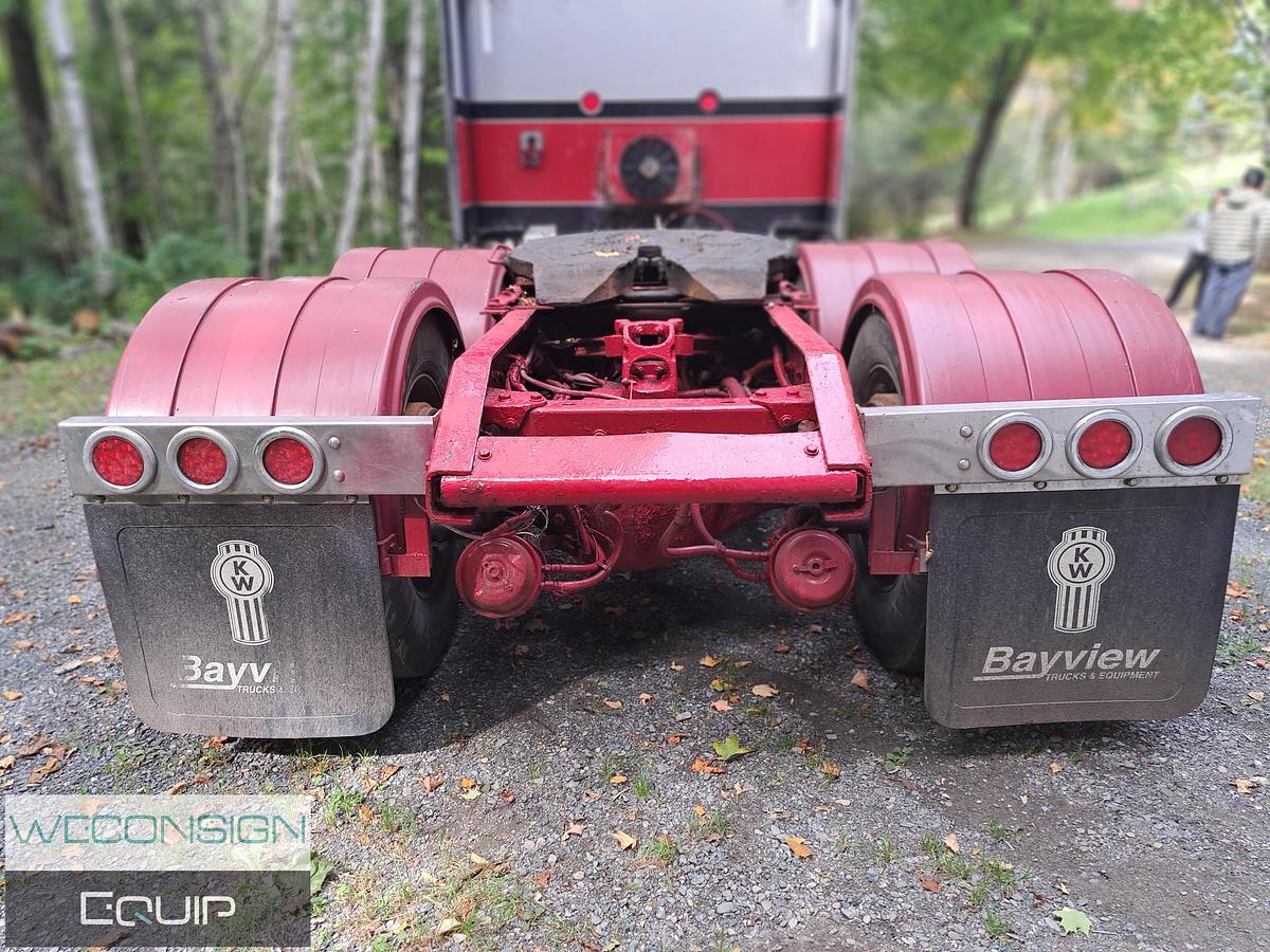 Used 2006 Kenworth W900L Sleeper Tractor