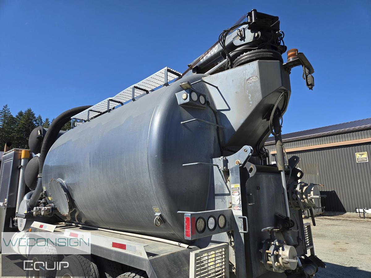 Used 2015 CAT Hydro Excavator