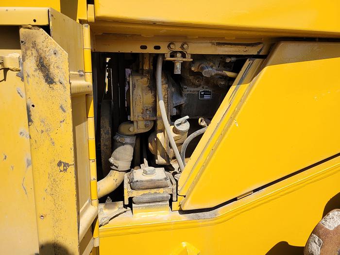 Used 1994 CAT  815B Compactor