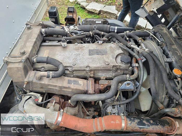 Used 2011 Isuzu NPR 18' Box/Van