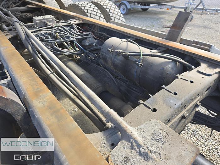 Used 2005 Freightliner M2112 TA Dump Truck