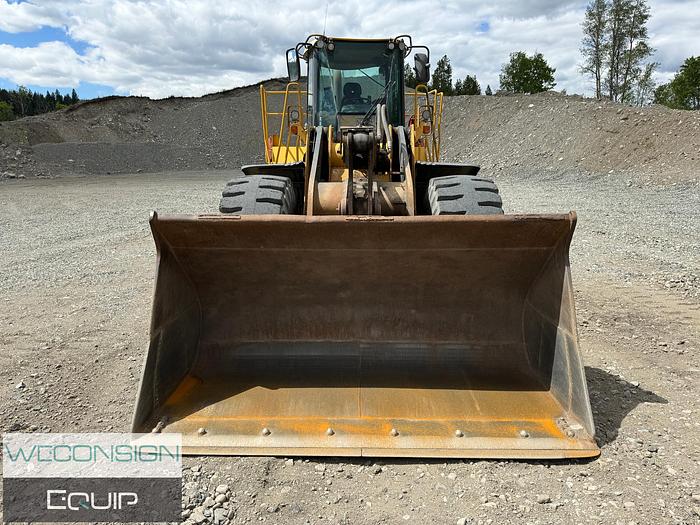 Used 2006 John Deere 744J Wheel-Loader