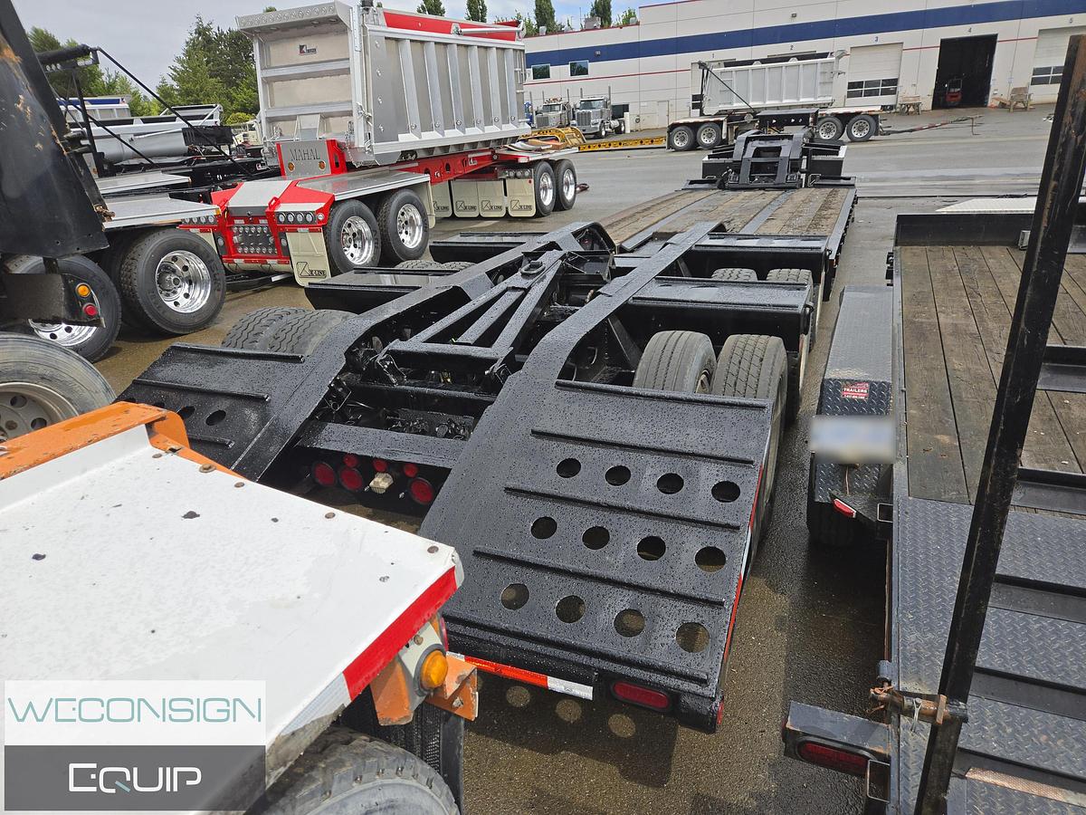 Used 2005 K-Line 60 Ton Lowbed Trailer and Jump Jeep