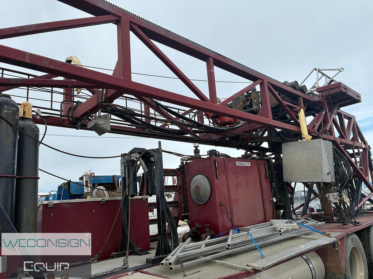 Used 2007 Freightliner FLD120 Snubbing Unit