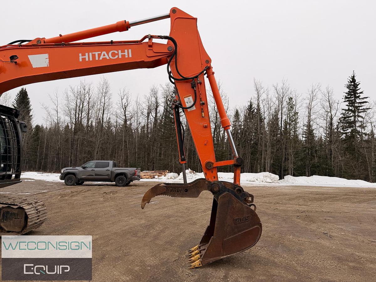 Used 2014 Hitachi ZX210LC-5N Excavator