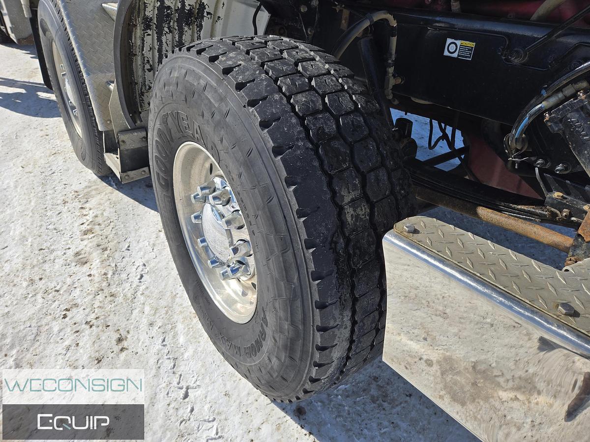 Used 2014 Peterbilt 367 Tan Tri 30 Ton Knuckle Boom Truck