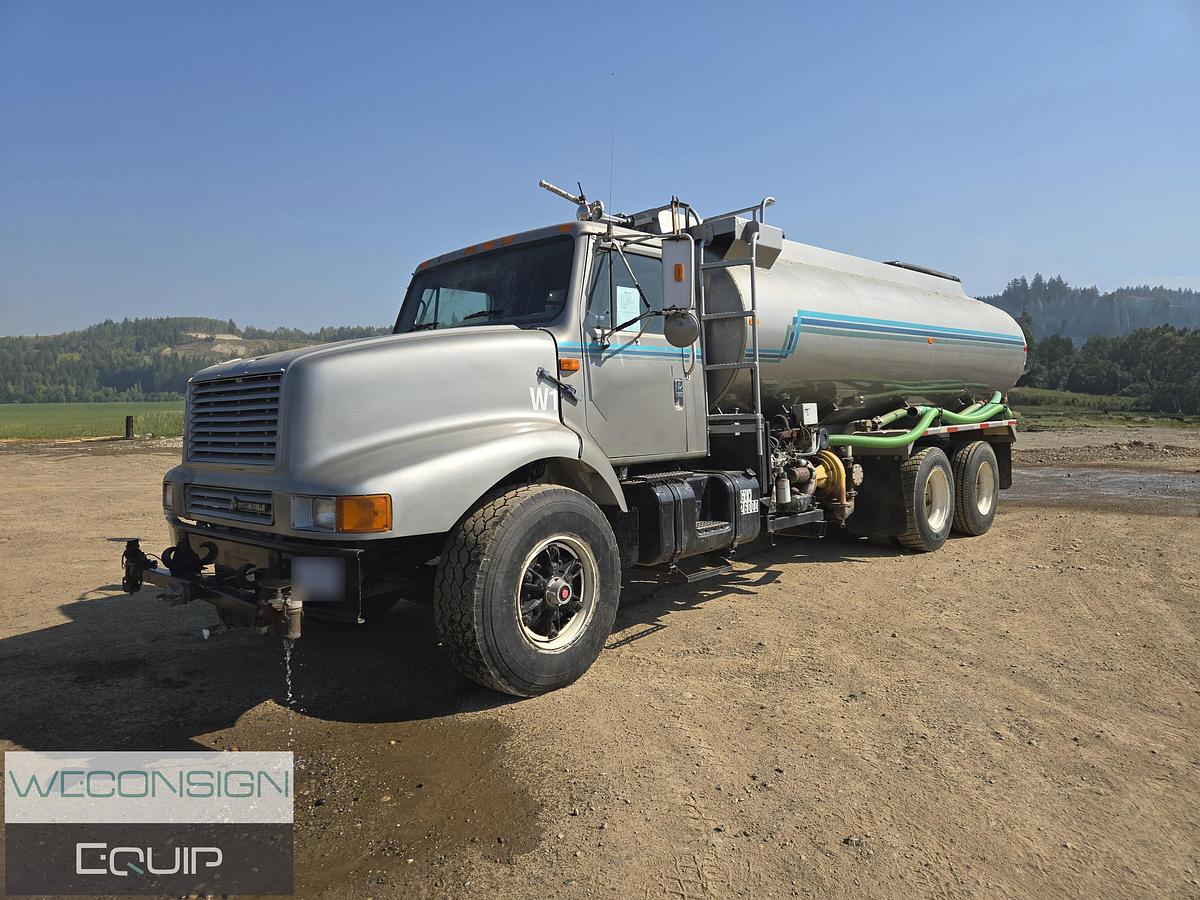 Used 1997 International F-2654 4,000 Gallon Water Truck
