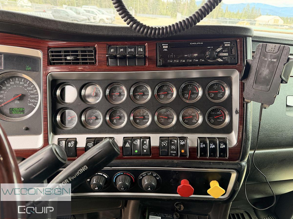 Used 2009 Kenworth T800 Winch Truck