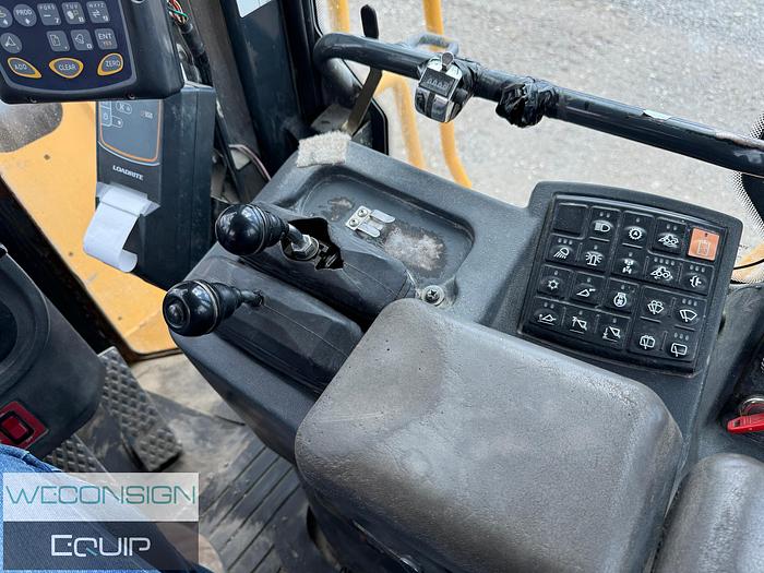 Used 2006 John Deere 744J Wheel-Loader