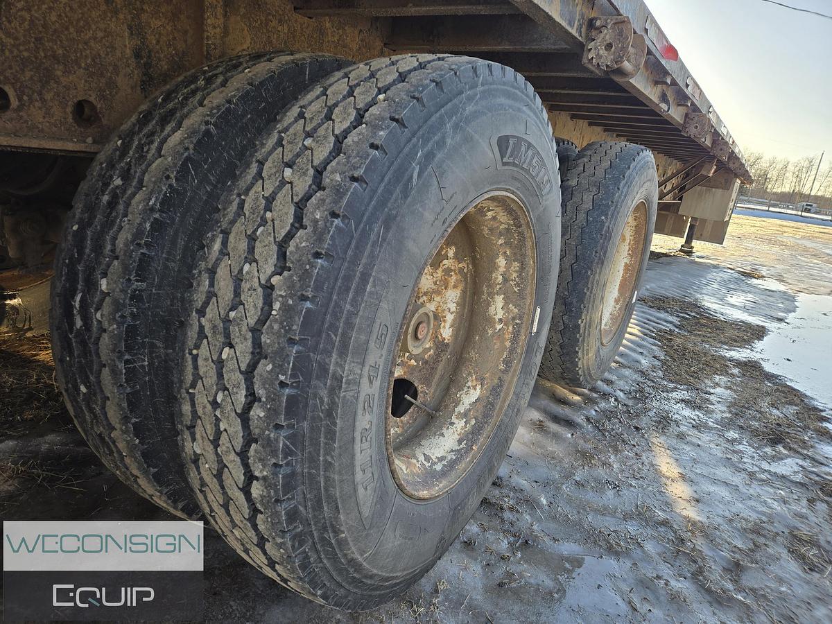 Used 2006 Manac 53' Flat Deck Sliding Axle