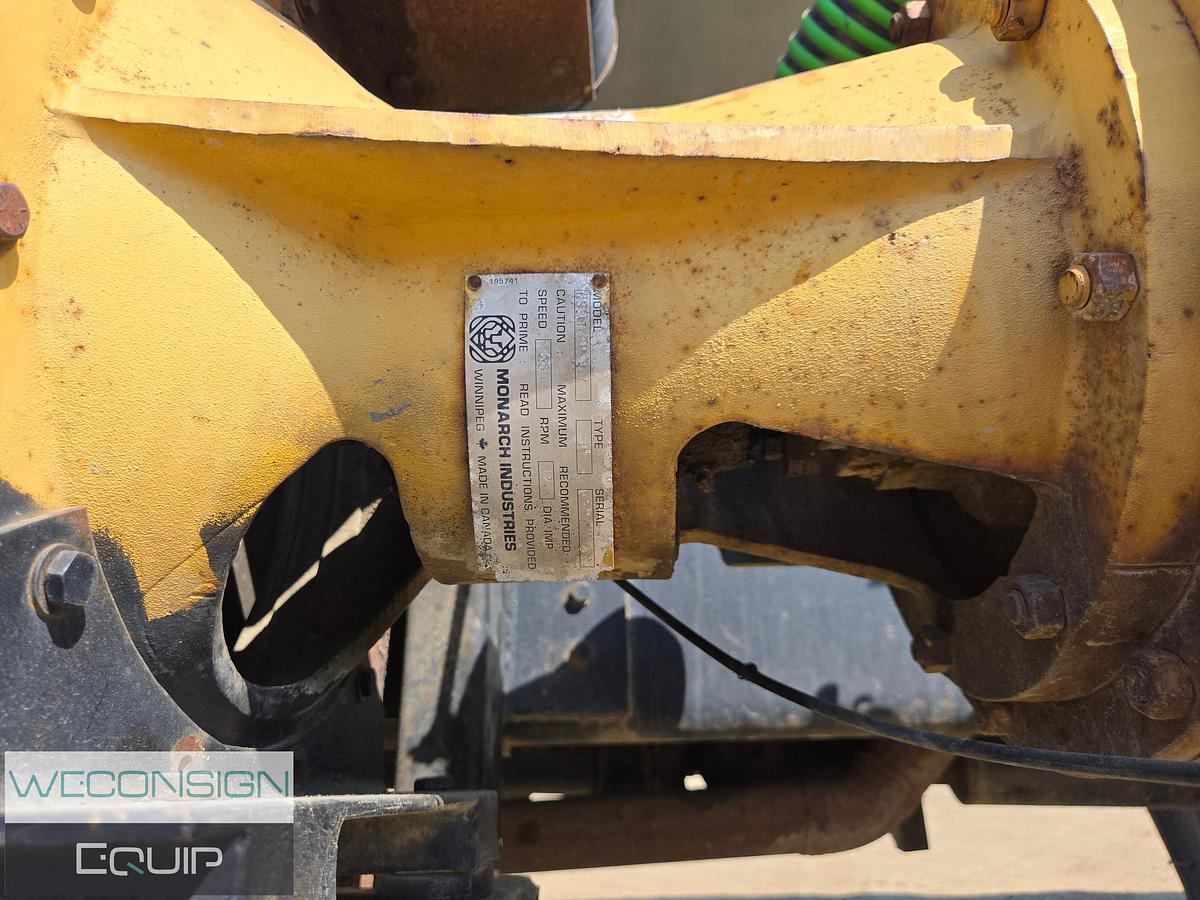 Used 1997 International 4,000 Gallon Water Truck