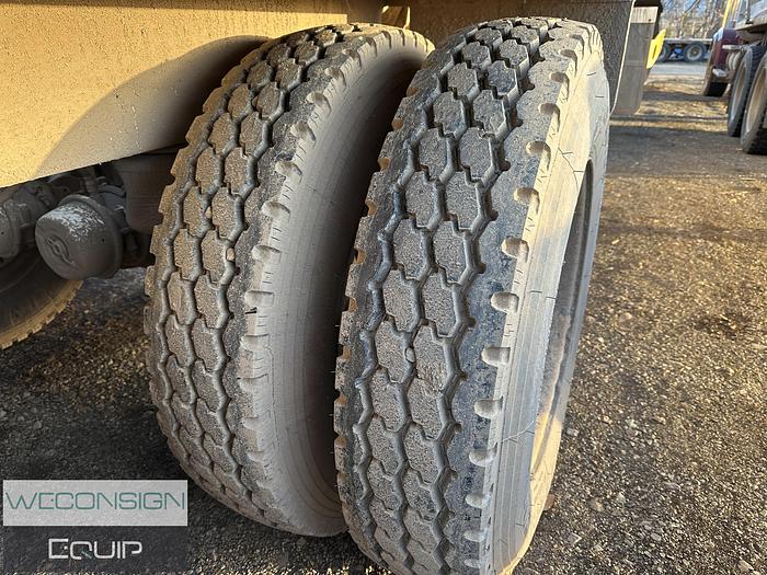 Used 2014 Midland MG38TC3000 Tridem Belly Dump