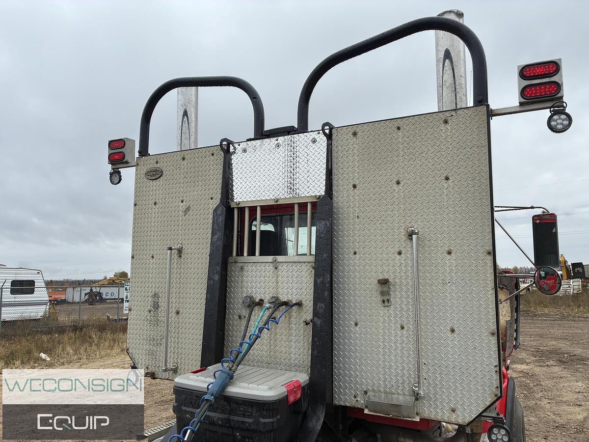 Used 2005 Kenworth T800 Heavy Haul Truck Tractor