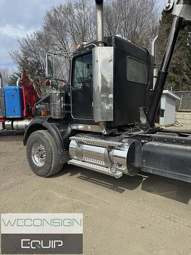 Used 2006 Kenworth T800 TA Dump Truck