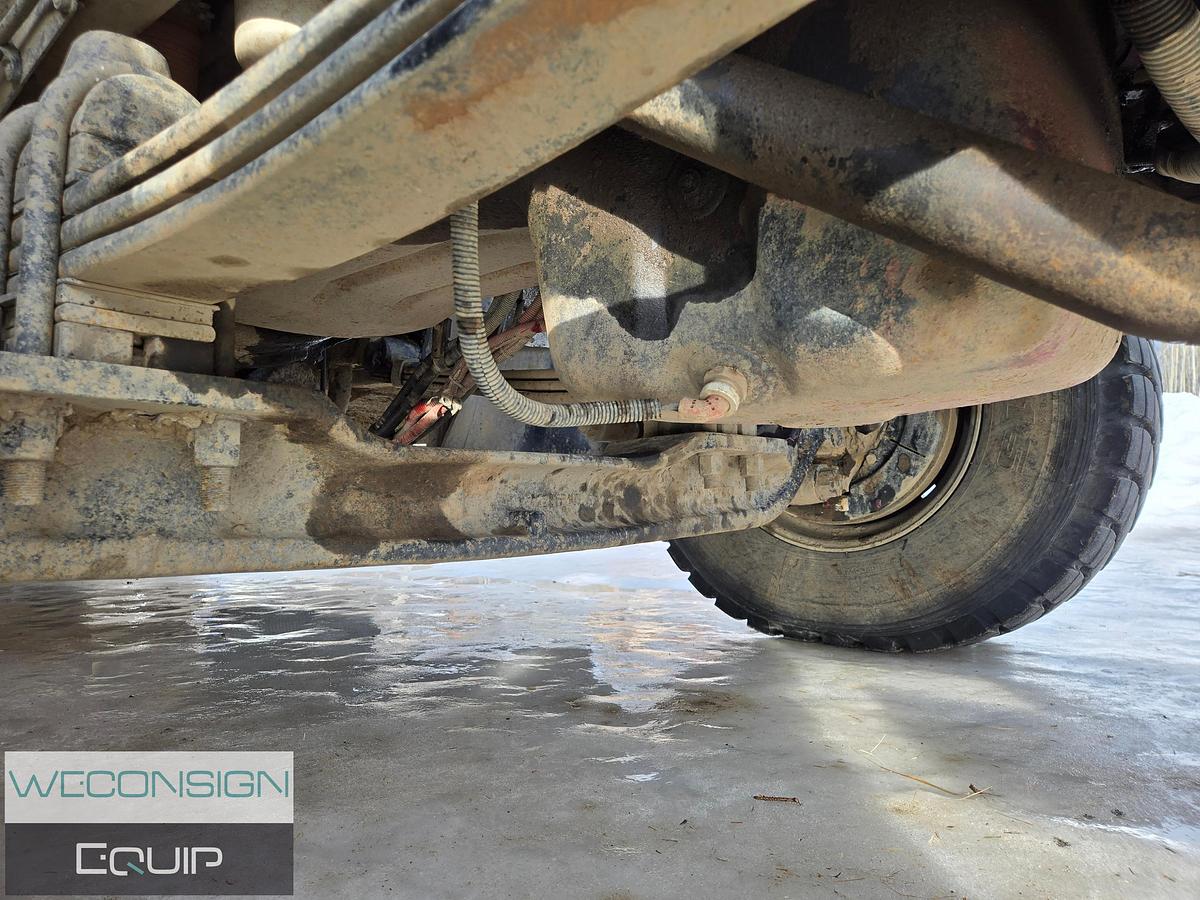 Used 2013 Kenworth T800 Winch Truck