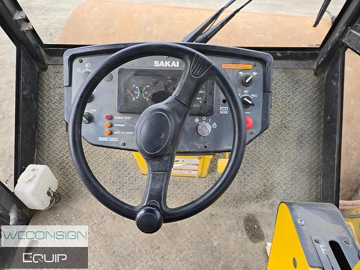 Used 2014 Sakai SV540T 84" Compactor