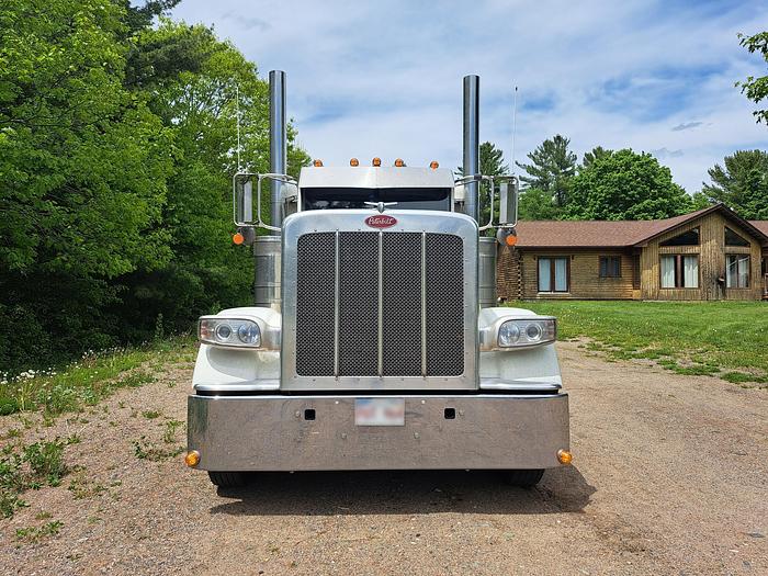 Used 2022 Peterbilt 389 With SUPER 40s HWY Truck Tractor