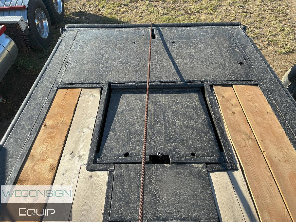 Used 1986 Mack Single Bed Truck