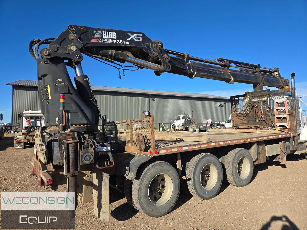 Used 2009 Freightliner FLD120SD Picker Truck