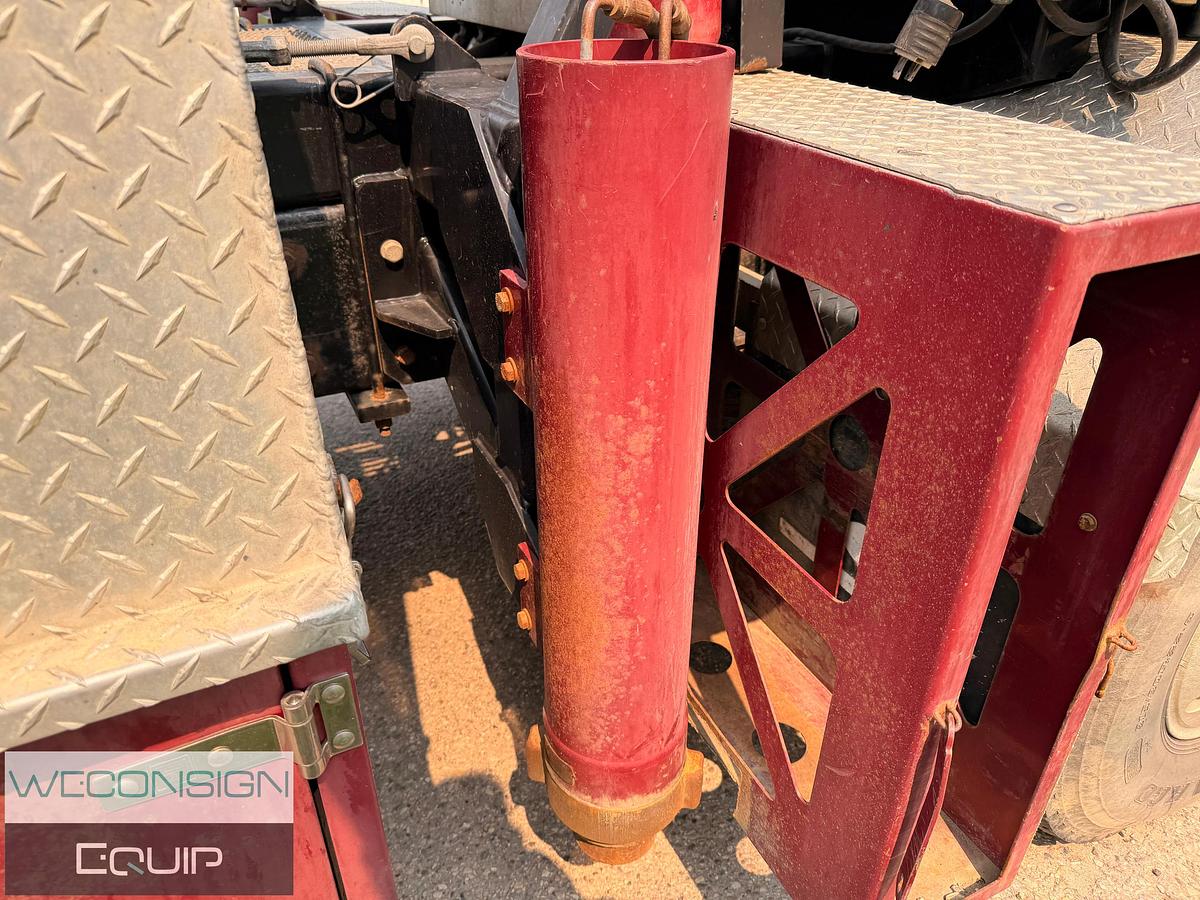 Used 2007 Freightliner FLD120 Snubbing Unit