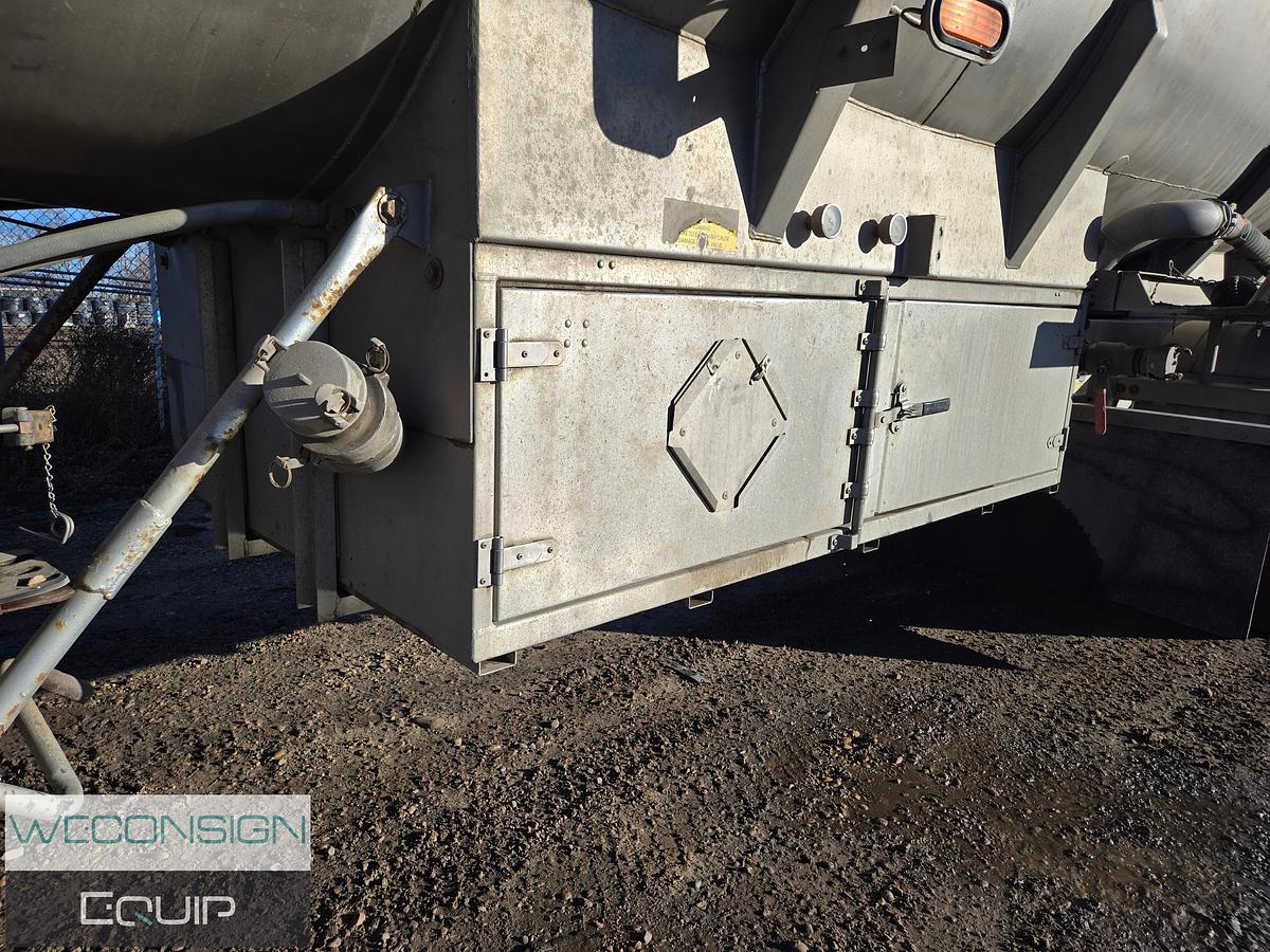 Used 2015 Dragon 38M3 Stainless Silver