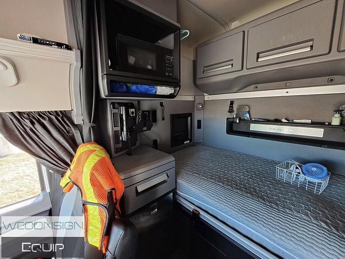 Used 2024 Mack  Anthem Hwy Tractor