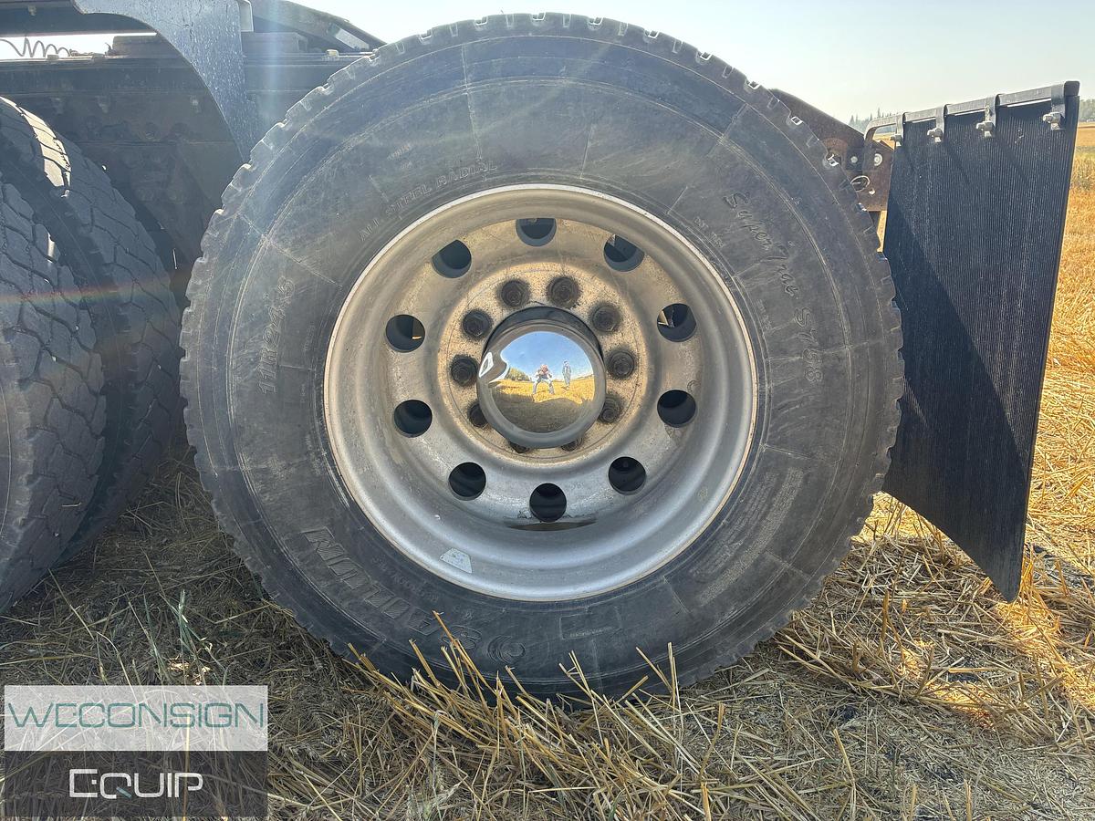 Used 2005 Kenworth T800 Sleeper Tractor