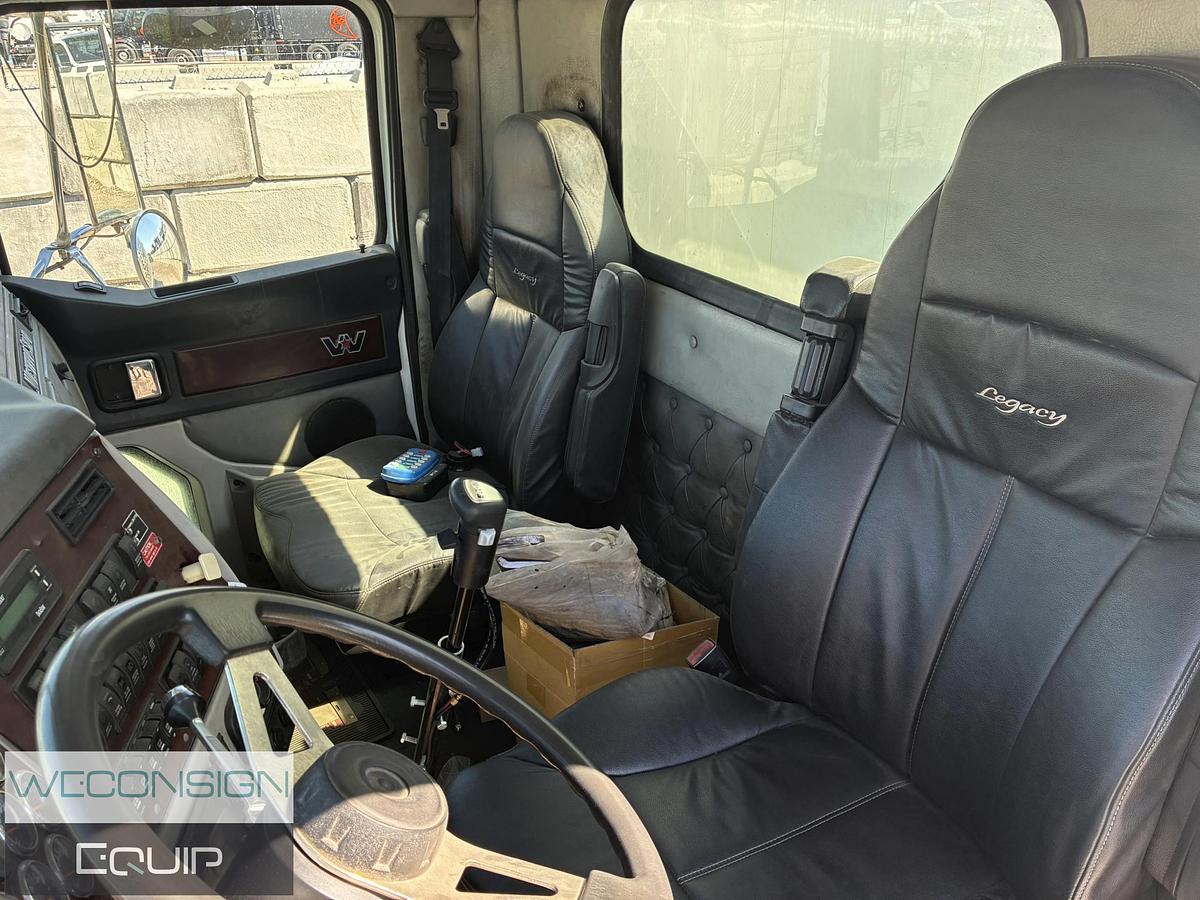 Used 2013 Western Star 4900SB